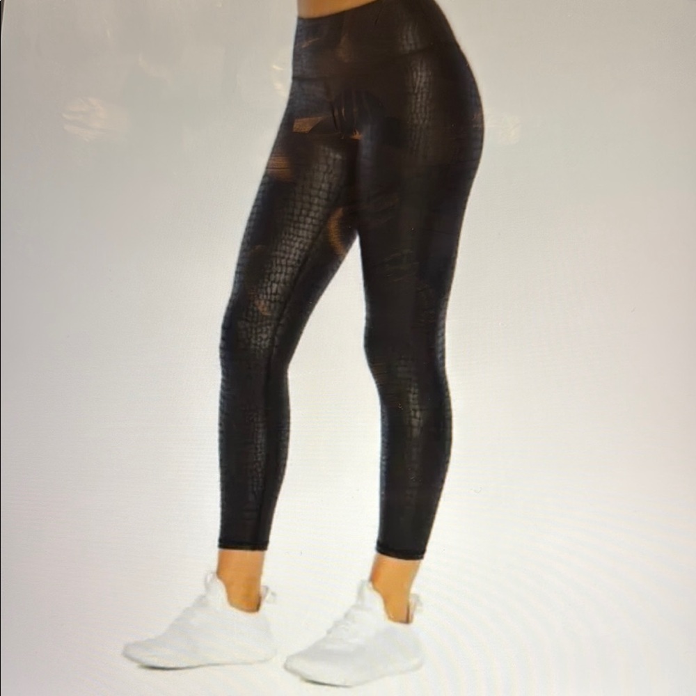 MARIKA Black Crocodile Print Leggings